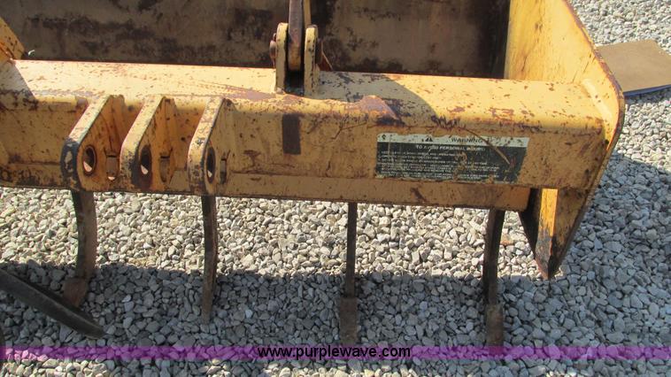 image for item I3025 Gannon 4X2 box blade with ripper