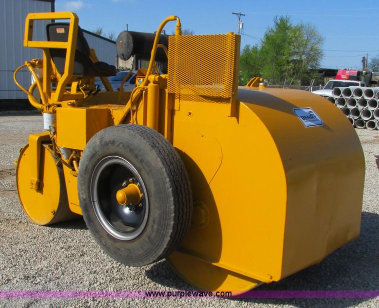 image for item I3026 Ferguson double drum roller