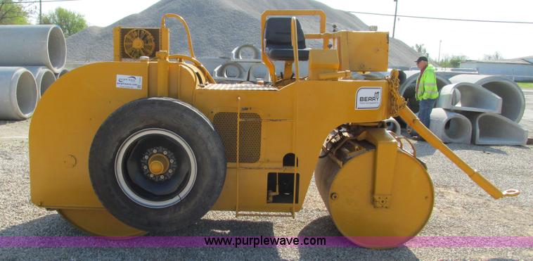 image for item I3026 Ferguson double drum roller