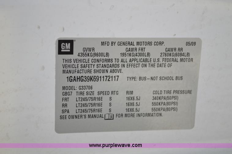 image for item I4571 2009 Chevrolet Express 3500 Extended van