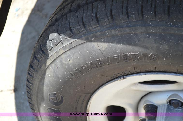 image for item I4572 2009 Chevrolet Express 3500 Extended van