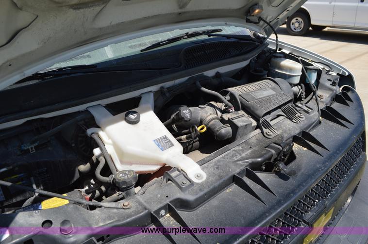 image for item I4572 2009 Chevrolet Express 3500 Extended van