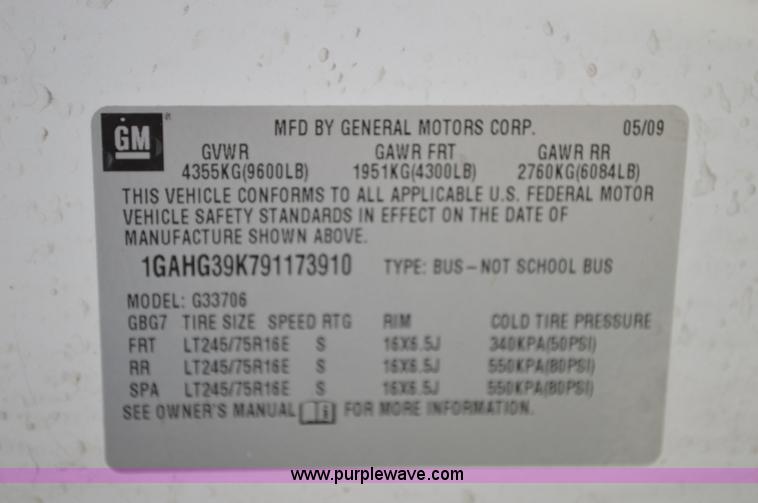 image for item I4572 2009 Chevrolet Express 3500 Extended van