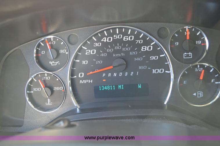 image for item I4573 2009 Chevrolet Express 3500 Extended van