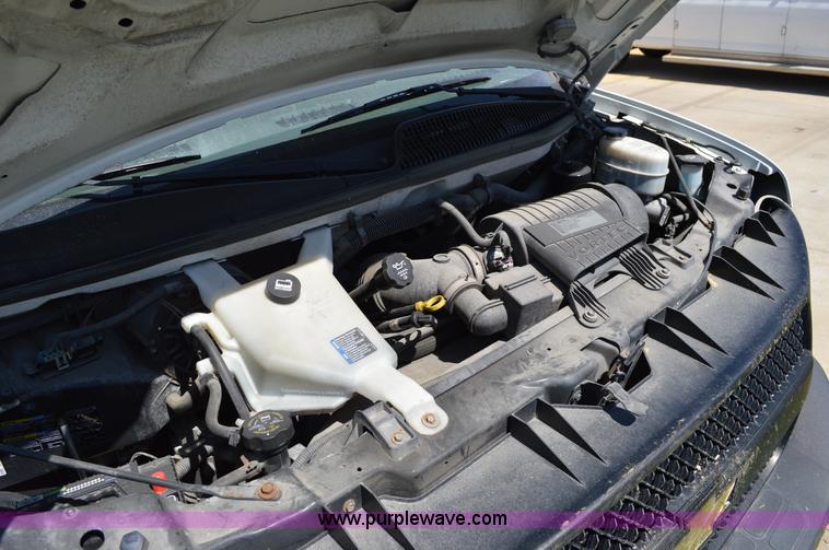 image for item I4574 2009 Chevrolet Express 3500 Extended van