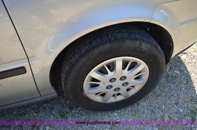 image for item I4582 2005 Chevrolet Uplander van