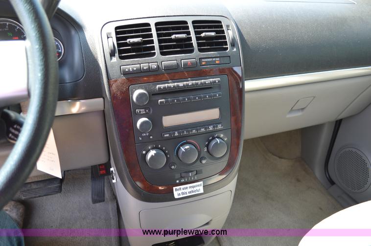 image for item I4582 2005 Chevrolet Uplander van