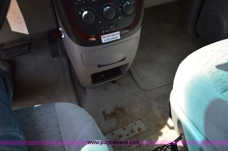 image for item I4582 2005 Chevrolet Uplander van