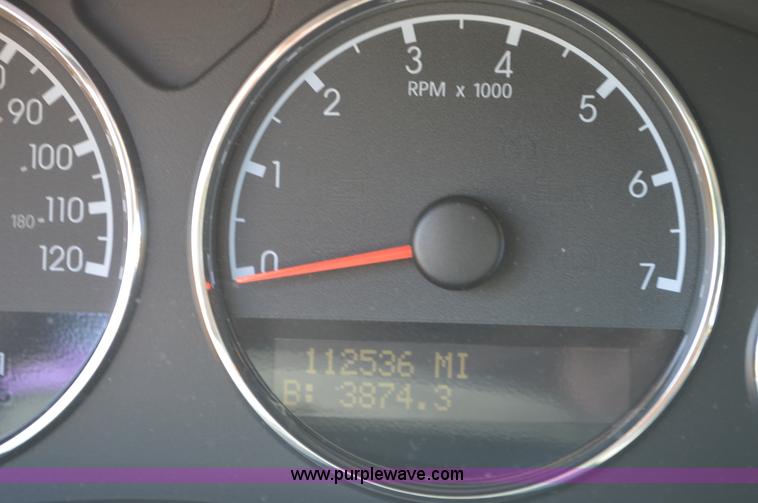 image for item I4582 2005 Chevrolet Uplander van