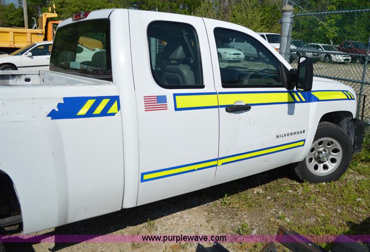 image for item I4587 2009 Chevrolet Silverado 1500 pickup truck
