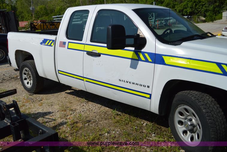 image for item I4587 2009 Chevrolet Silverado 1500 pickup truck