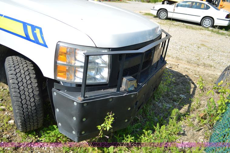 image for item I4587 2009 Chevrolet Silverado 1500 pickup truck