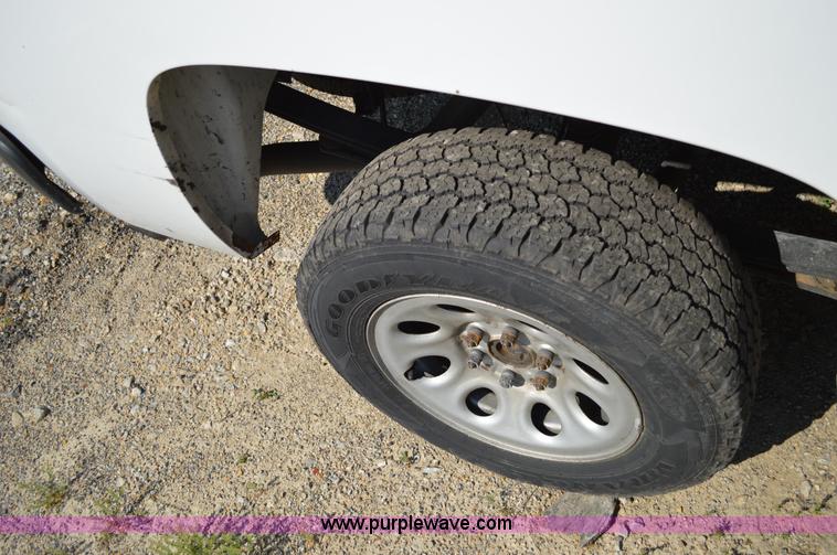 image for item I4587 2009 Chevrolet Silverado 1500 pickup truck