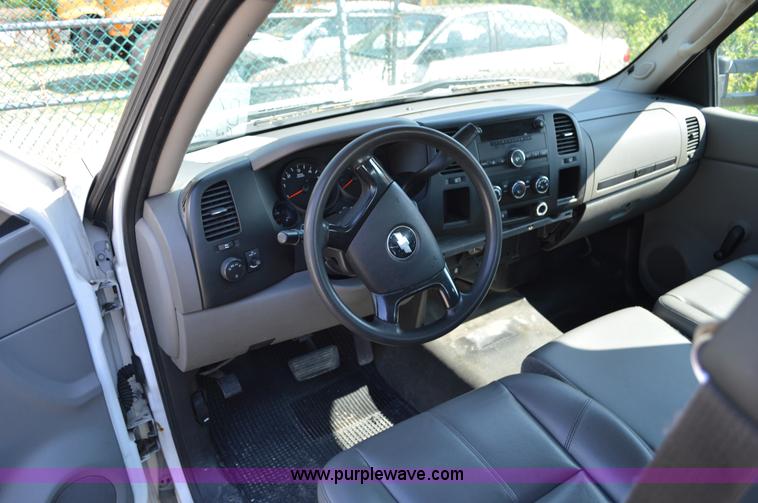 image for item I4587 2009 Chevrolet Silverado 1500 pickup truck
