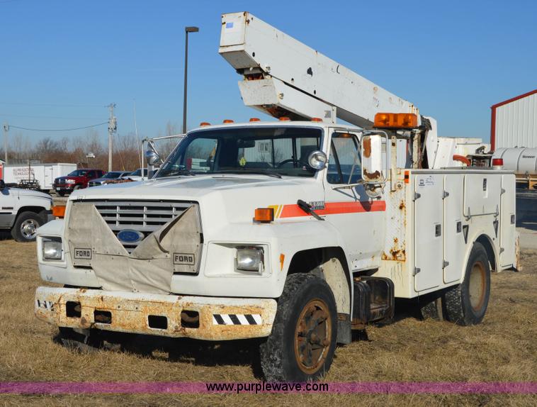 image for item I6856 1989 Ford F600 bucket truck
