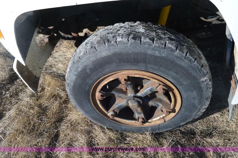 image for item I6856 1989 Ford F600 bucket truck