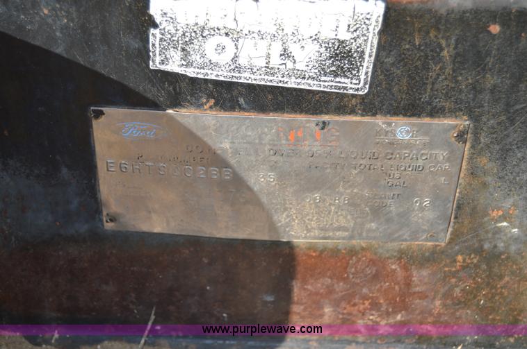 image for item I6856 1989 Ford F600 bucket truck