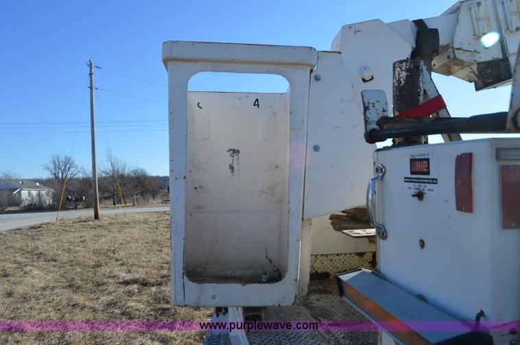 image for item I6856 1989 Ford F600 bucket truck