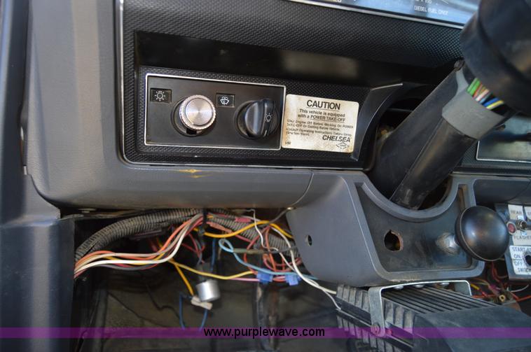 image for item I6856 1989 Ford F600 bucket truck