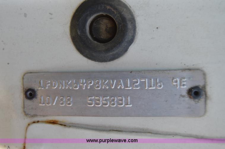 image for item I6856 1989 Ford F600 bucket truck