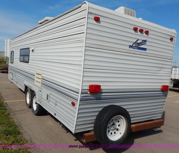 image for item J3943 1995 Layton Skyline 25' camper