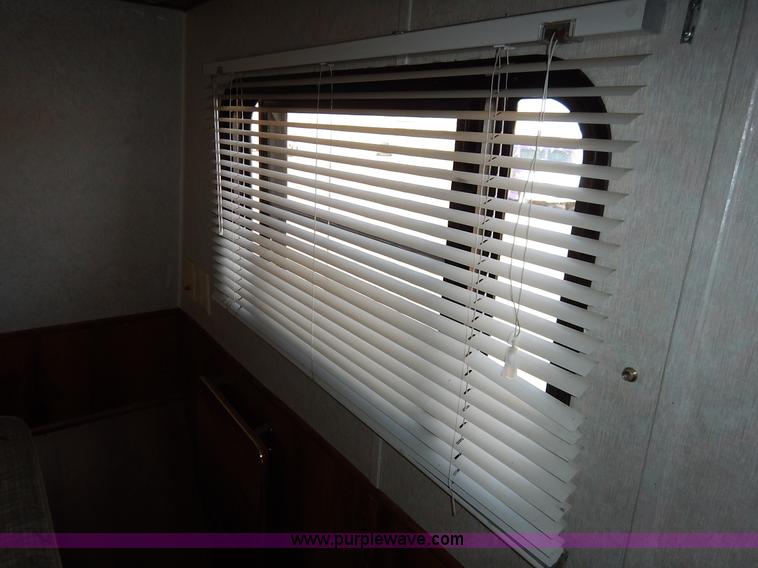 image for item J3943 1995 Layton Skyline 25' camper