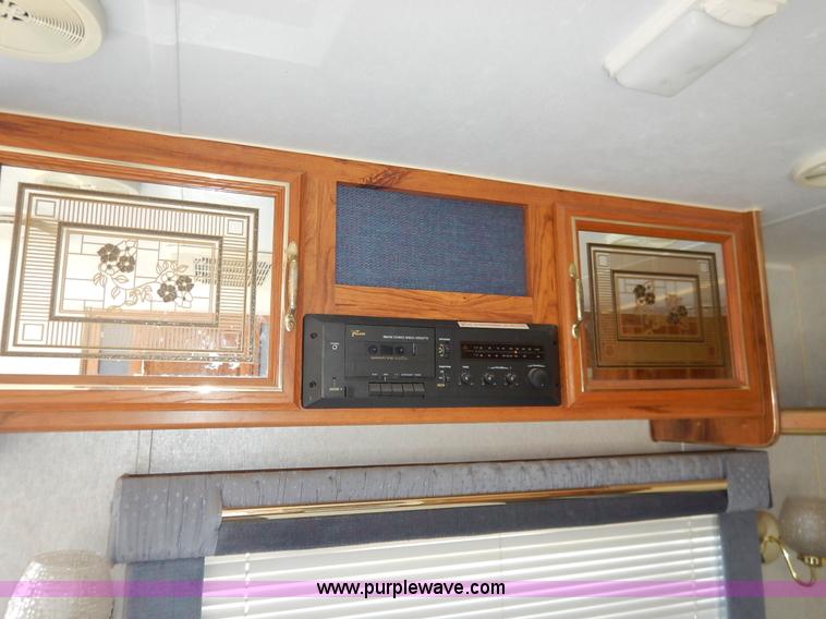 image for item J3943 1995 Layton Skyline 25' camper