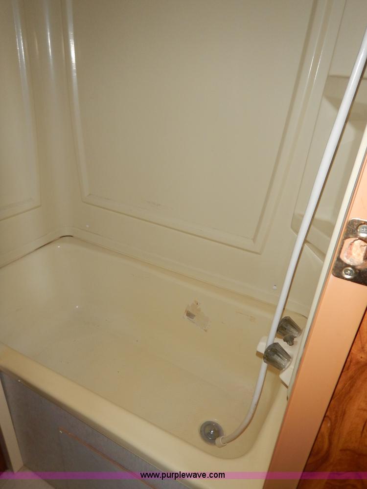 image for item J3943 1995 Layton Skyline 25' camper