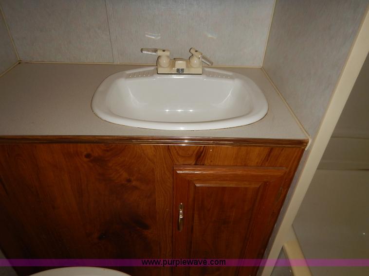 image for item J3943 1995 Layton Skyline 25' camper