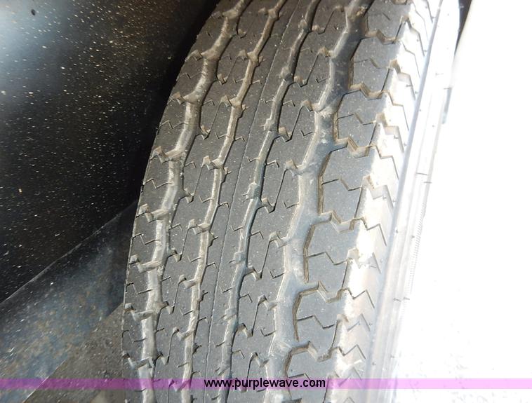 image for item J3943 1995 Layton Skyline 25' camper