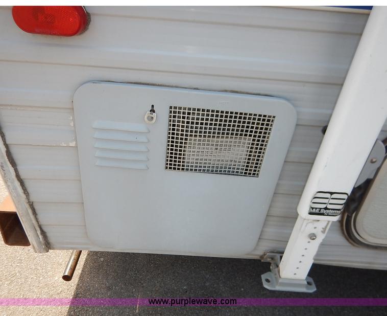 image for item J3943 1995 Layton Skyline 25' camper