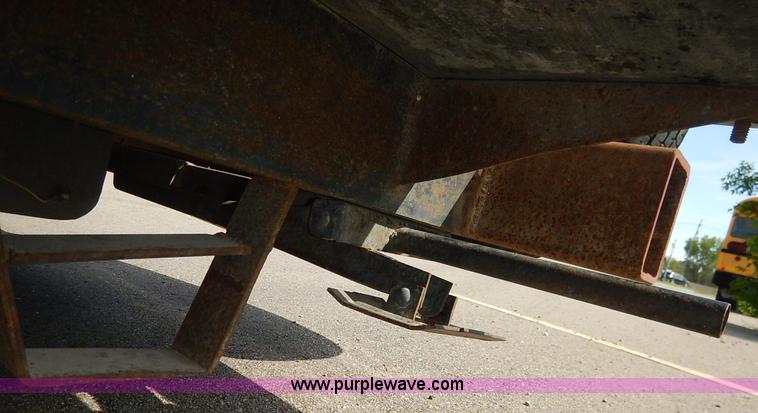 image for item J3943 1995 Layton Skyline 25' camper