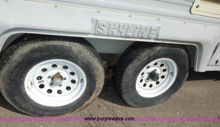 image for item J3943 1995 Layton Skyline 25' camper