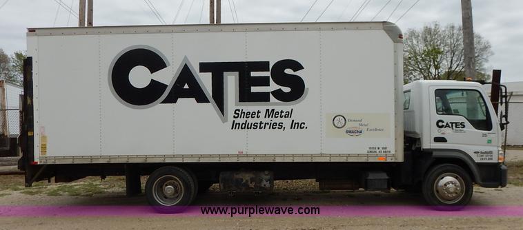 image for item J3963 2006 Ford LCF box truck