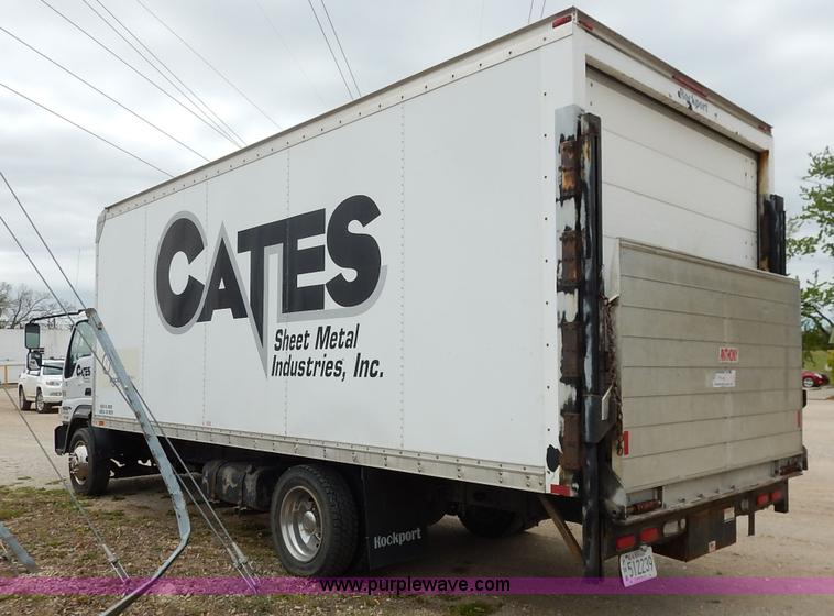 image for item J3963 2006 Ford LCF box truck