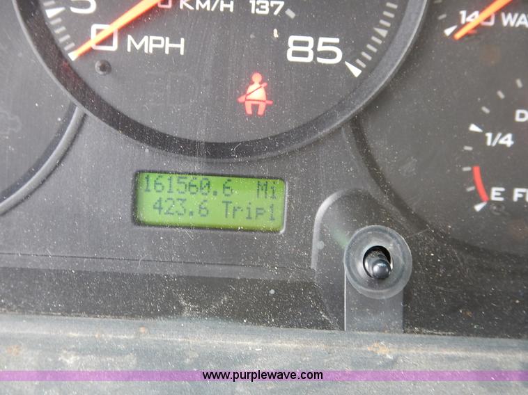 image for item J3963 2006 Ford LCF box truck