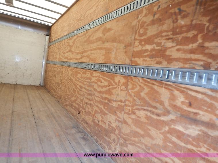 image for item J3963 2006 Ford LCF box truck