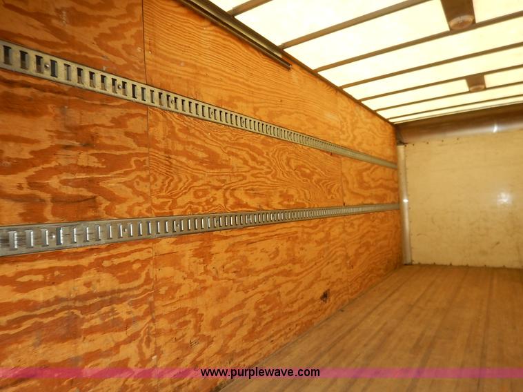 image for item J3963 2006 Ford LCF box truck