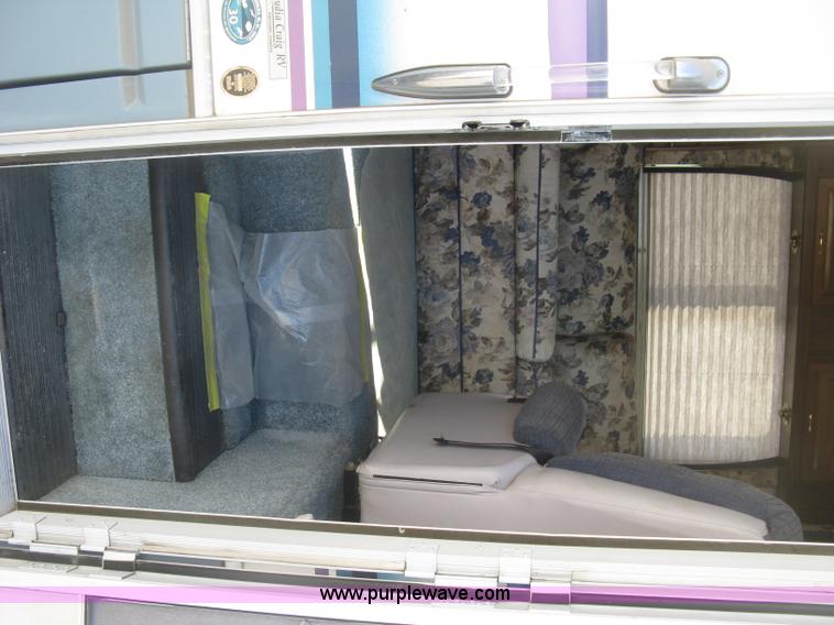 image for item K2972 1999 Ford 6350 Tropi-Cal RV