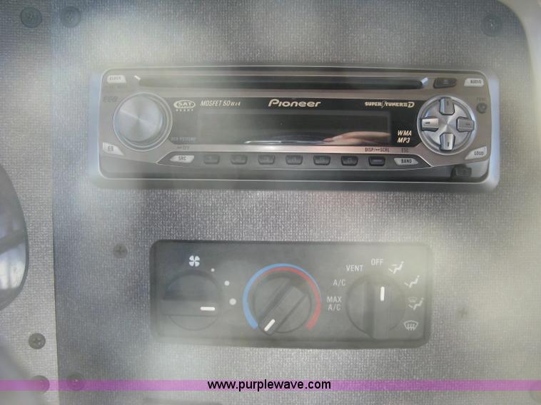 image for item K2972 1999 Ford 6350 Tropi-Cal RV