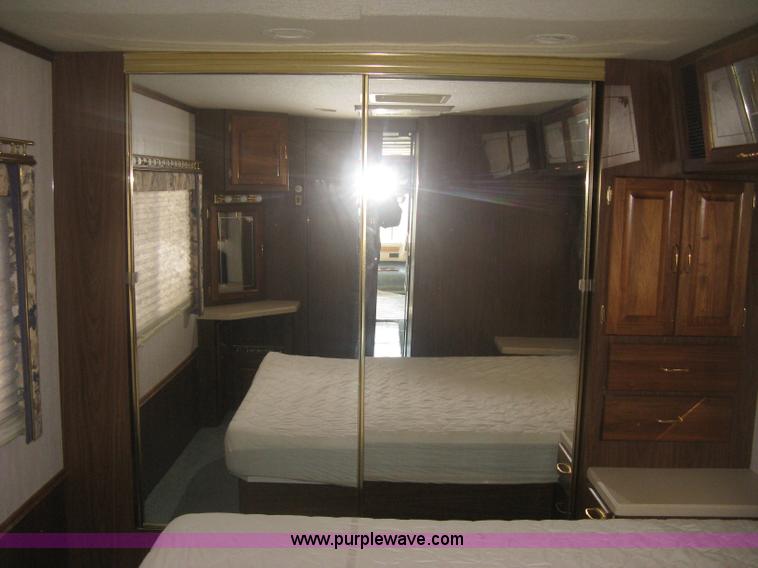 image for item K2972 1999 Ford 6350 Tropi-Cal RV