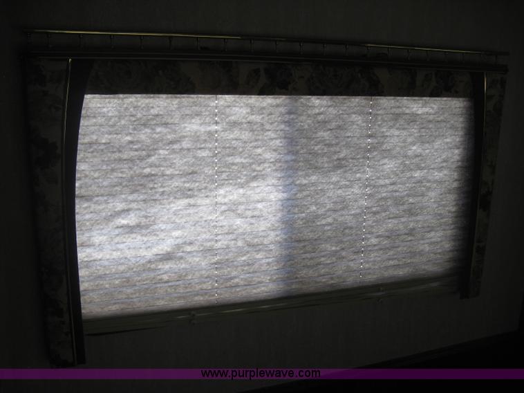 image for item K2972 1999 Ford 6350 Tropi-Cal RV