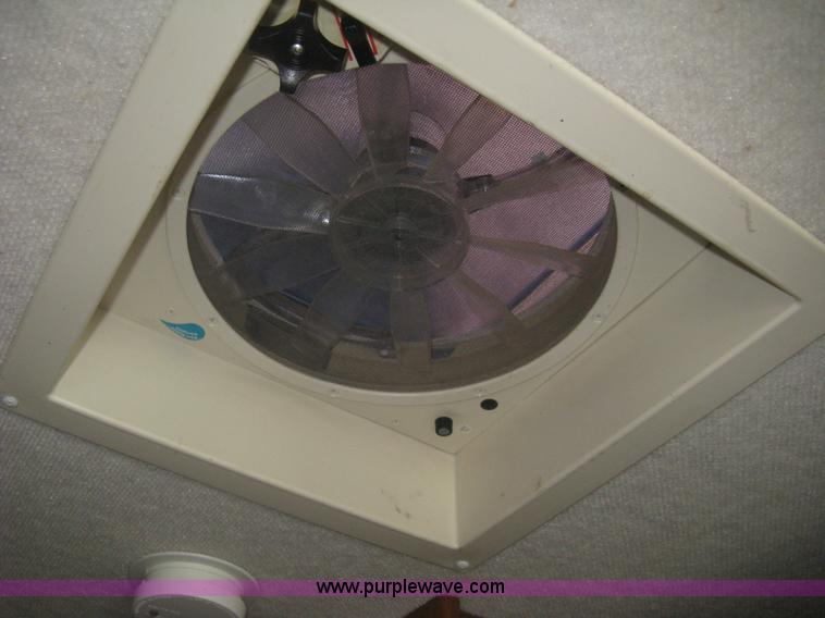 image for item K2972 1999 Ford 6350 Tropi-Cal RV