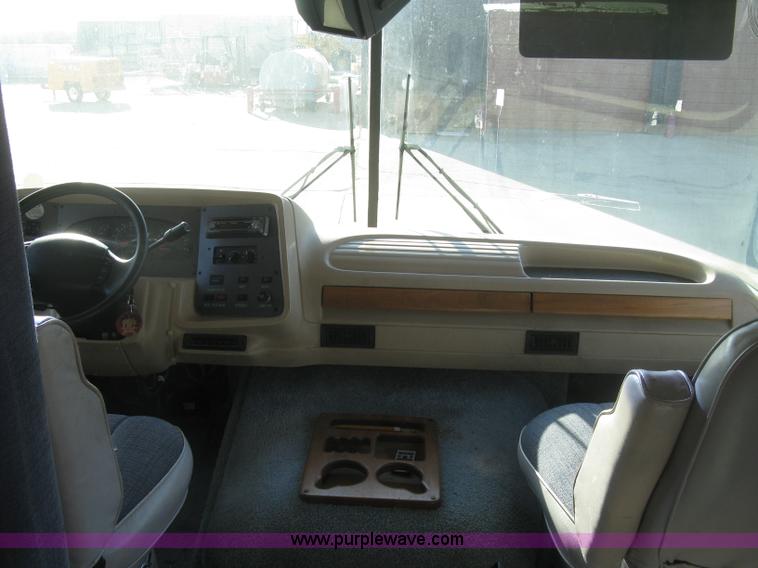 image for item K2972 1999 Ford 6350 Tropi-Cal RV