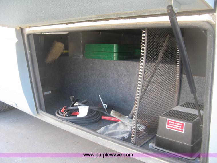 image for item K2972 1999 Ford 6350 Tropi-Cal RV