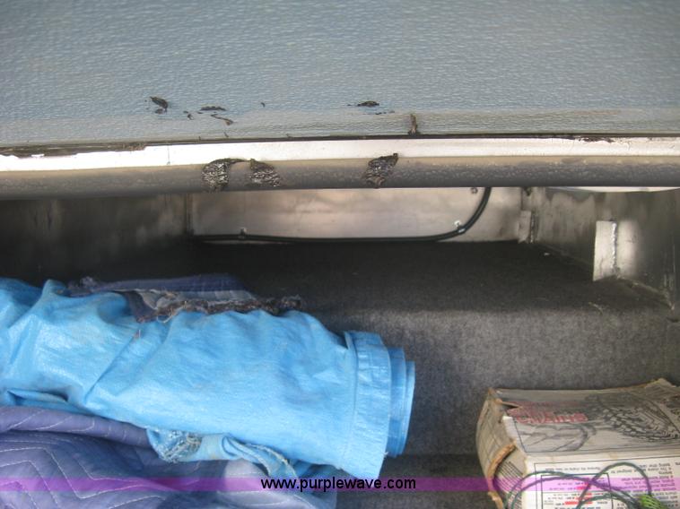 image for item K2972 1999 Ford 6350 Tropi-Cal RV