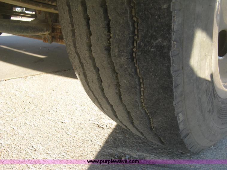 image for item K2972 1999 Ford 6350 Tropi-Cal RV