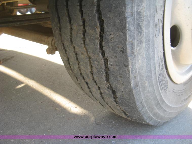 image for item K2972 1999 Ford 6350 Tropi-Cal RV