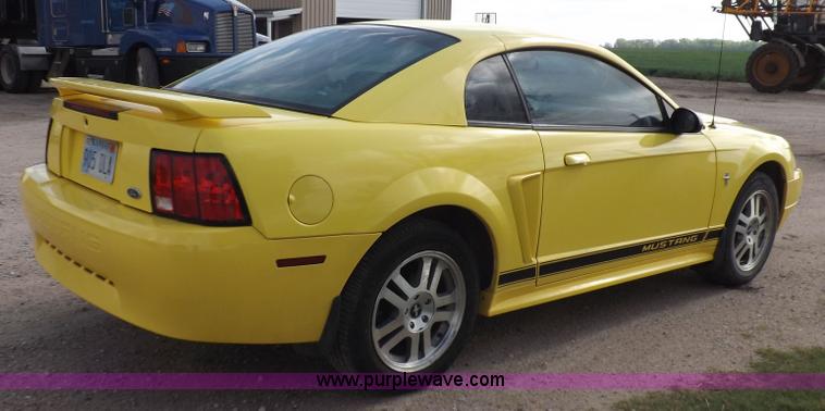 image for item K3869 2002 Ford Mustang