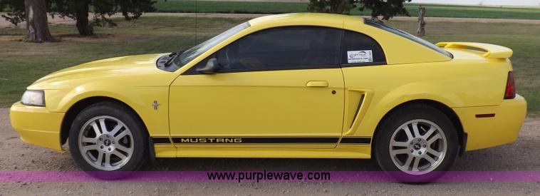 image for item K3869 2002 Ford Mustang